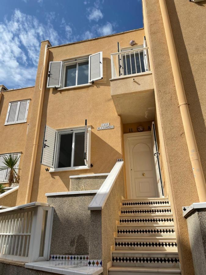 Casa Alexandra - Cosy 2Bedroom Duplex Torrevieja Exterior photo